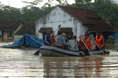 flood in indonesia