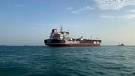 ईरान का ऐलान: युद्ध पूरी तरह खत्म होने तक होर्मुज स्ट्रेट के ट्रैफिक पर रहेगा नियंत्रण