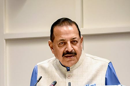 जम्मू-कश्मीर: रामनगर से उधमपुर जा रही बस हादसे का शिकार, केंद्रीय मंत्री ने कहा-बचाव कार्य जारी