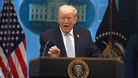 अमेरिकी राष्ट्रपति डोनाल्ड ट्रंप ने दावा किया है कि ईरान की हालिया संघर्ष का अर्थव्यवस्था पर गंभीर दबाव पड़ रहा है। 