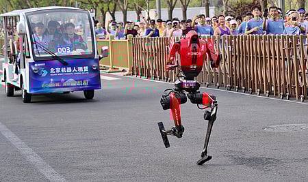 क्या रोबोट इंसानों से आगे निकल सकते हैं?