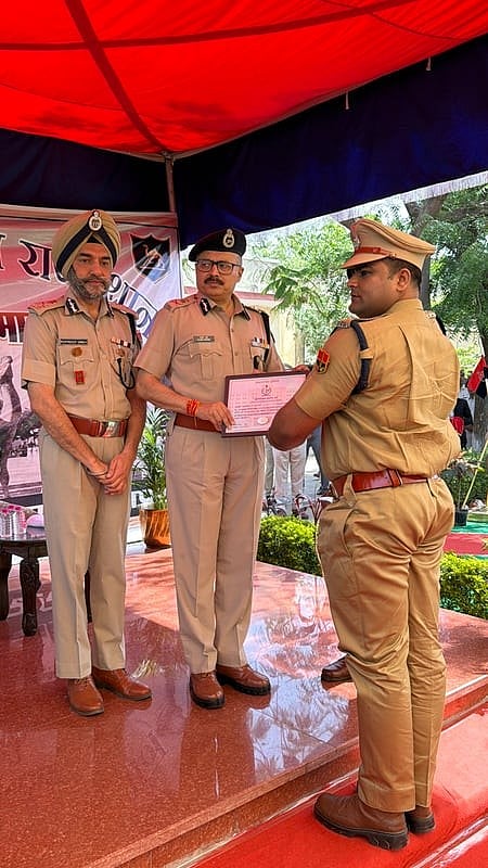 प्रख्यात तीरंदाज रजत चौहान खेल में उत्कृष्ट प्रदर्शन के लिए डीजीपी प्रशस्ति पत्र से सम्मानित