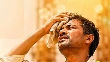 गर्मी का बढ़ता प्रकोप, हीट स्ट्रोक से कैसे बचें? हेल्थ एक्सपर्ट की सलाह