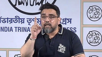 पश्चिम बंगाल विधानसभा चुनाव: विवादों में उत्तर प्रदेश का आईपीएस अधिकारी, टीएमसी ने दी चेतावनी