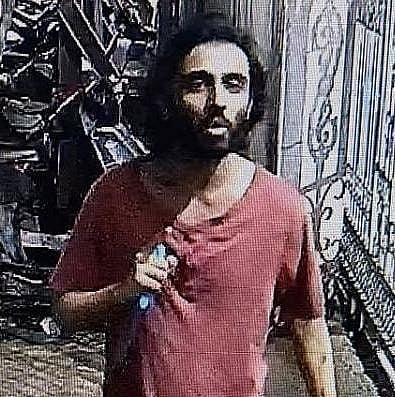 मुंबई में दो गार्ड को