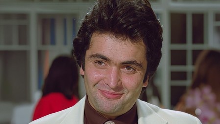 ये धर्मेंद्र और अमिताभ की नकल कर रहा है,