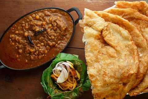 छोले-भटूरे (Delhi's Chole Bhature)