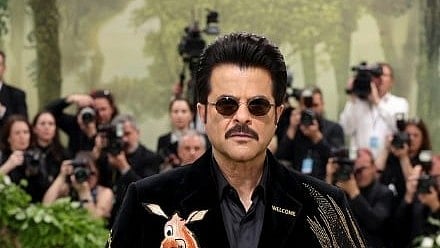 मेट गाला के रेड कार्पेट पर अनिल कपूर ने मजनू भाई की मशहूर घोड़ा-गधा पेंटिंग के साथ दिया देसी-फिल्मी ट्विस्ट, सोशल मीडिया पर फिर छाया ‘वेलकम’ का आइकॉनिक आर्ट