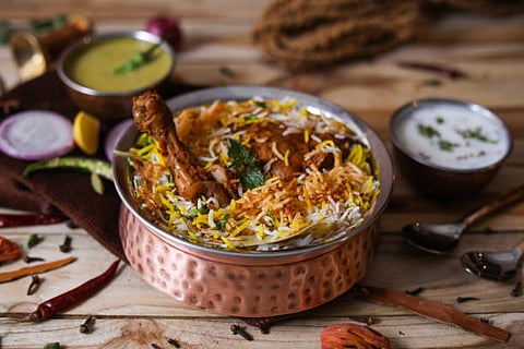 4 famous places in Delhi where you can get the taste of Kolkata