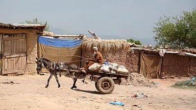 पाकिस्तान: हिंदू शाही काल का सदियों पुराना किला उपेक्षा और अतिक्रमण से हो रहा खंडहर
