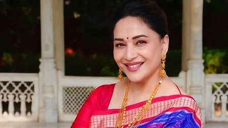 समाज की जड़ में है पितृसत्तात्मक सोच, समाज आज भी दोहरे मानदंड अपनाता है : माधुरी दीक्षित