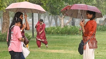 एनसीआर में मौसम का बड़ा बदलाव: ऑरेंज और येलो अलर्ट जारी, आंधी-बारिश से राहत के आसार
