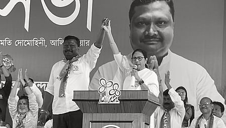 टीएमसी को एक और झटका, तीसरे राज्यसभा सांसद प्रकाश चिक बड़ाइक ने दिया इस्तीफा