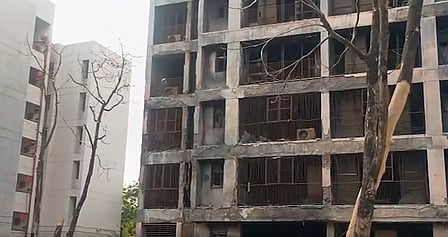 अहमदाबाद प्लेन क्रैश के एक साल बाद पीड़ितों के परिजनों का छलका दर्द, अपनों को दी श्रद्धांजलि