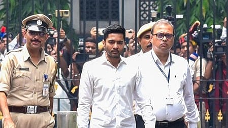 'स्कूल-नौकरी के बदले पैसे' मामले में पूछताछ के लिए अभिषेक बनर्जी आज ईडी के सामने पेश होंगे