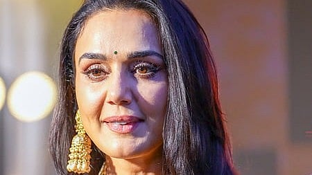 एआई से बनी फर्जी तस्वीरों पर भड़कीं प्रीति जिंटा, ऑनलाइन प्लेटफॉर्म्स के खिलाफ पहुंचीं बॉम्बे हाई कोर्ट