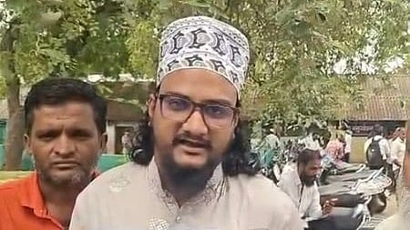 मालेगांव में नाजिया इलाही खान के खिलाफ एफआईआर दर्ज, धार्मिक भावनाएं आहत करने का आरोप