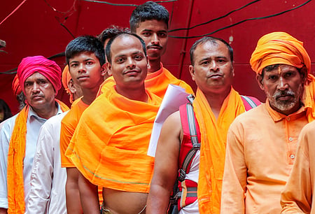 अमरनाथ यात्रा:  8 दिनों में 2 लाख से अधिक यात्रियों ने किए बाबा बर्फानी के दर्शन