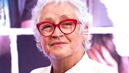 कैंसर से लड़ते हुए नफीसा अली ने पूरी की फिल्म की शूटिंग, बोलीं-
