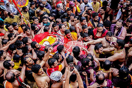 जगन्नाथ पुरी रथ यात्रा: बारिश भी लाखों श्रद्धालुओं के उत्साह को कम नहीं कर सकी