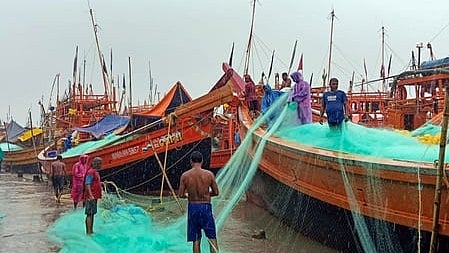 तमिलनाडु ने मछली पकड़ने पर प्रतिबंध के लिए दी जाने वाली राहत राशि बढ़ाकर 7000 रुपए की