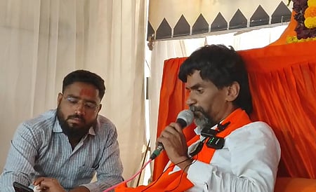 ब्लड शुगर की बदलती रीडिंग पर मनोज जरांगे ने उठाए सवाल, बोले- ‘66 की 72 और फिर 80 कैसे हुई?’