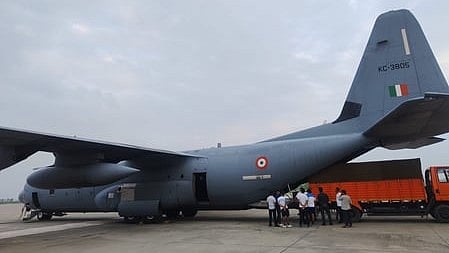 भारत की नेपाल को मदद जारी, 11 सदस्यों वाली बचाव टीम और 5.5 टन मानवीय सहायता लेकर पांचवां विमान रवाना