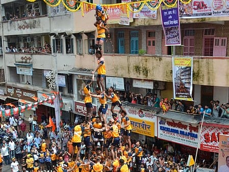 जन्माष्टमी के अगले दिन क्यों फोड़ी जाती है दही हांडी? जानिए इस परंपरा के पीछे की कहानी