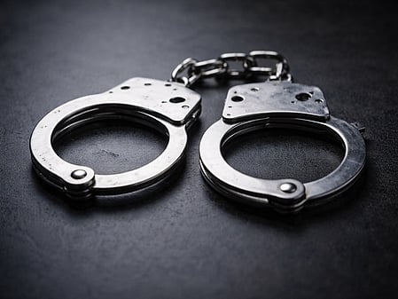 असम में धोखाधड़ी करने वालों के खिलाफ की गई कार्रवाई में लगभग 300 लोगों को पकड़ा गया