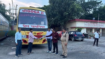 ऑपरेशन कवच 2.0 के तहत नोएडा में परिवहन विभाग की बड़ी कार्रवाई, 46 बसों के चालान, 25 सीज