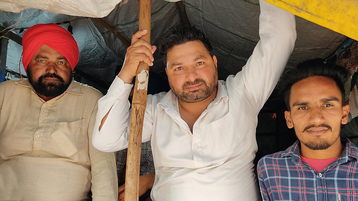 Gurpreet Singh (centre) from Patiala.