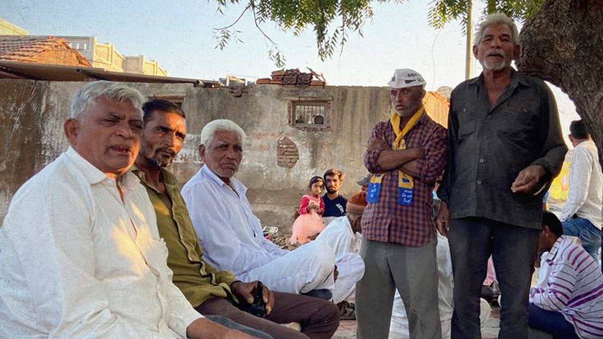 Farmers at Bhader village in Amreli, Gujarat.