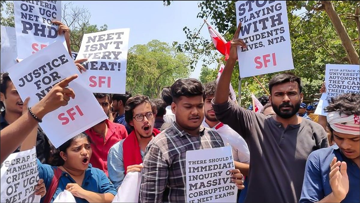 Students protest against NEET results.