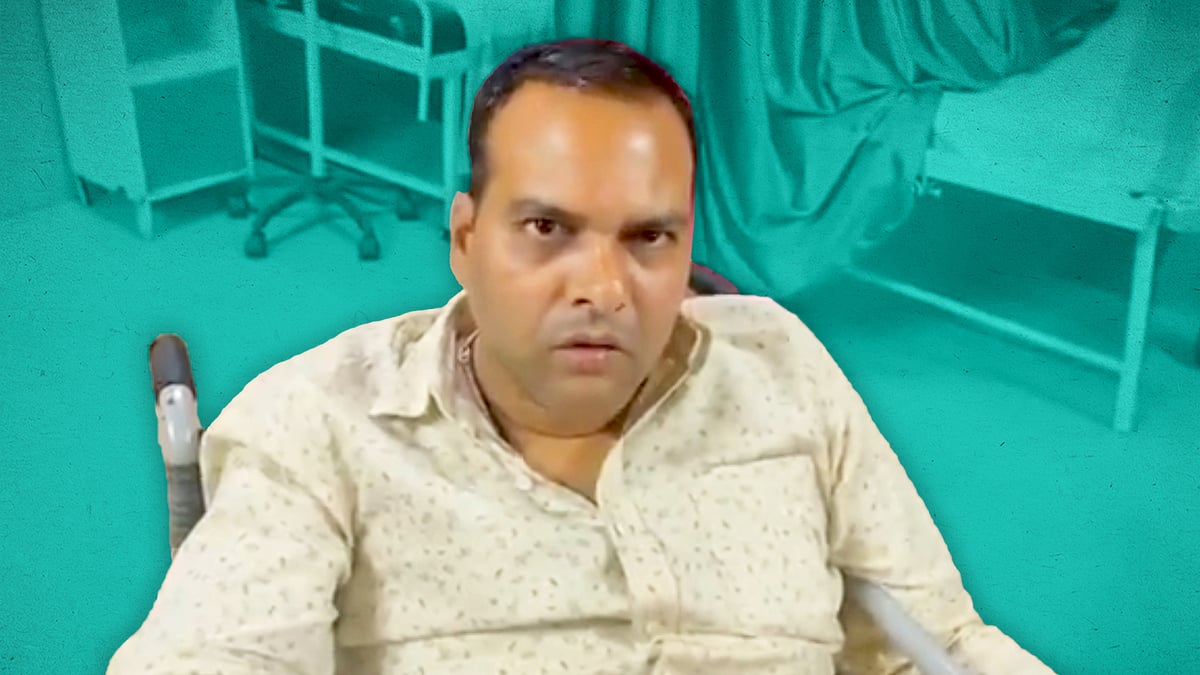 मिलिंद ठाकरे राष्ट्रबाण नामक दैनिक अख़बार के लिए काम करते हैं. 