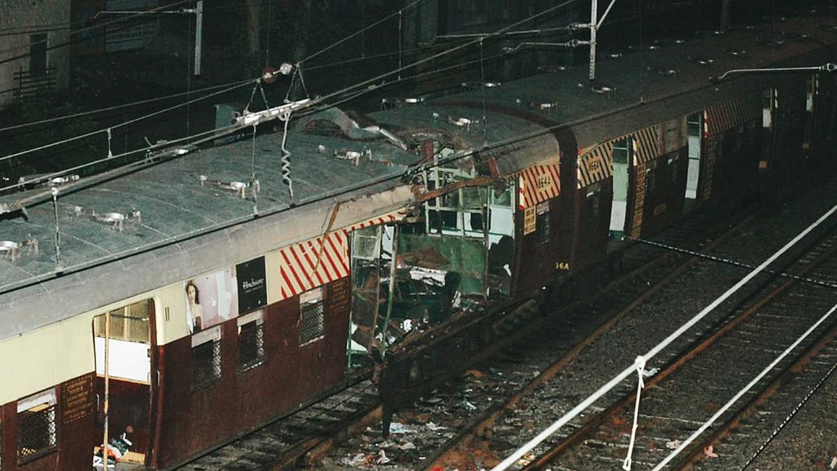 The blasts left 189 dead and over 800 injured.