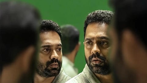 ആഭ്യന്തര കുറ്റവാളി പോസ്റ്റർ