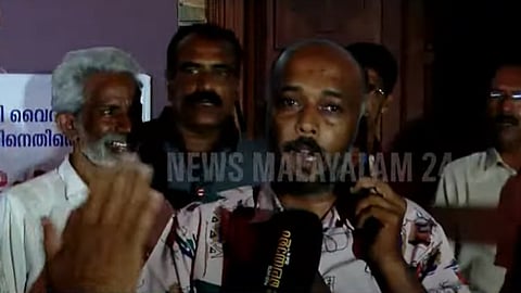 ജൂലൈ മൂന്ന് മുതൽ അതിരൂപതയിൽ എല്ലാ പള്ളികളിലും ഞായറാഴ്ച ഒരു കുർബാന ഏകീകൃത രീതിയിൽ നടത്താനും തീരുമാനമായി.