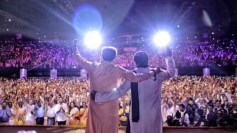 'ആവാജ് മറാത്തിച്ച' മഹാറാലിയില്‍ രാജ് താക്കറെയും ഉദ്ധവ് താക്കറെയും