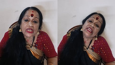 ഫെയ്സ്ബുക്ക് ലൈവില്‍ തെറിവിളിയുമായി 
കലാമണ്ഡലം സത്യഭാമ