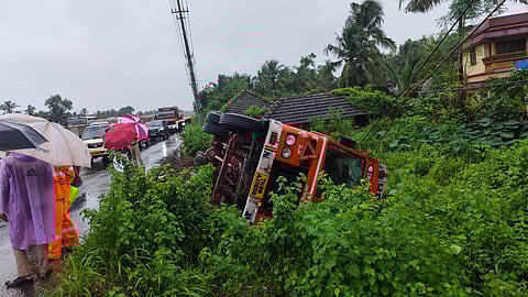 കാഞ്ഞങ്ങാട് മറിഞ്ഞ ടാങ്കർ ലോറി