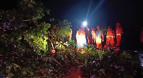 സംസ്ഥാനത്ത് കനത്ത മഴയിലും കാറ്റിലും വ്യാപകനാശനഷ്ടം