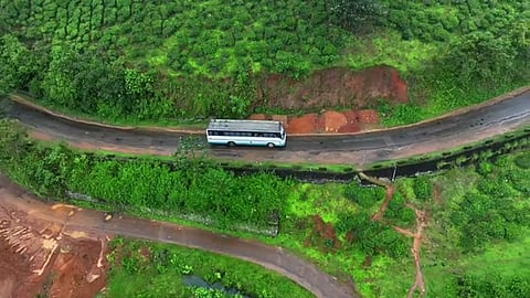 ചൂരല്‍മലയിലേക്ക് സർവീസ് നടത്തുന്ന കെഎസ്ആർടിസി ബസ്