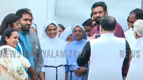 കന്യാസ്ത്രീകൾ ജയിൽ മോചിതരായി; സ്വീകരിച്ച് സഹപ്രവർത്തകരും, നേതാക്കളും 