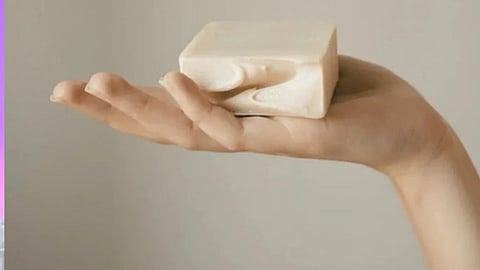 മോയിസ്ചുറൈസിങ് ക്രീമുകളേക്കാള്‍ നല്ലത് ബാറുകളോ? 