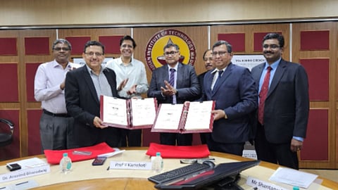 ടിയുടിആര്‍ ഹൈപ്പര്‍ലൂപ്പുമായി ചേര്‍ന്ന് ഇന്ത്യയിലെ ആദ്യത്തെ ഹൈപ്പര്‍ലൂപ്പ് വികസിപ്പിക്കാന്‍ ബിഇഎംഎല്‍