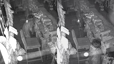 ആലുവയിൽ 30 കുപ്പി വെളിച്ചെണ്ണ കവർന്ന് കള്ളൻ. 