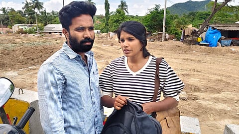 പ്രതികളായ അജു മൻസൂർ, ബിൻഷ 
