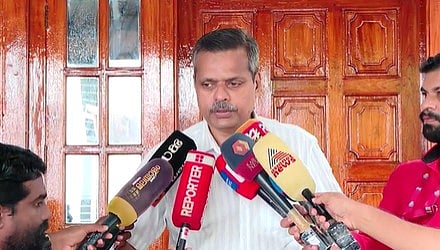 ഡോ. ഹാരിസ് ചിറയ്ക്കൽ
