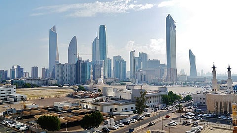 പ്രവാസികള്‍ക്ക് സന്തോഷ വാര്‍ത്ത; കുവൈറ്റില്‍ ഫാമിലി വിസിറ്റ് വിസ ഒരു വര്‍ഷം വരെ 