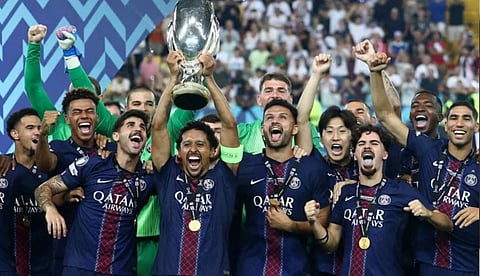 യുവേഫ സൂപ്പർ കപ്പ് കിരീടം ഉയർത്തുന്ന പിഎസ്ജി